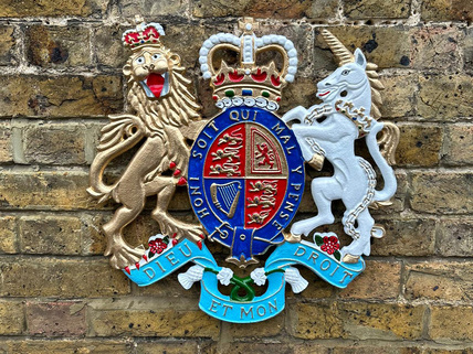 UK coat of arms -aluminium